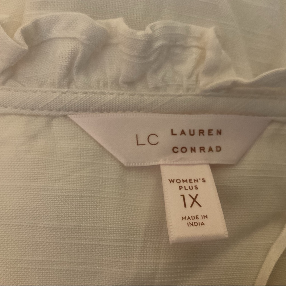 Lauren Conrad NWT 3/4 Sleeve Ivory Button Front Blouse With Ruffle Trim. Size 1X - Picture 4 of 7